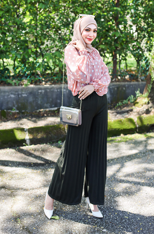 QA-869 - Pleated Wide Leg Palazzo Black
